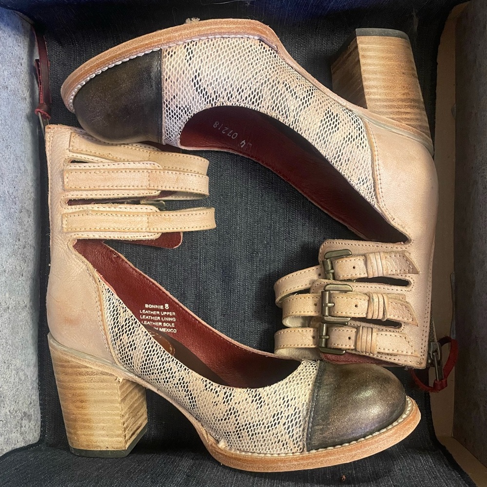 ‘Bonnie’ Freebird Boots by Steven